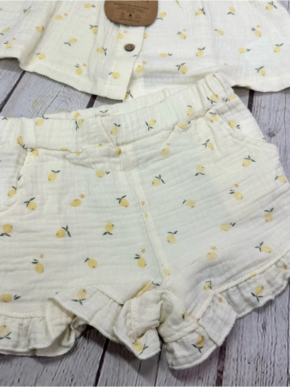 NWT rabbit + bear Lemon Print Ruffle Tank & Shorts Set 18M cottage coquette